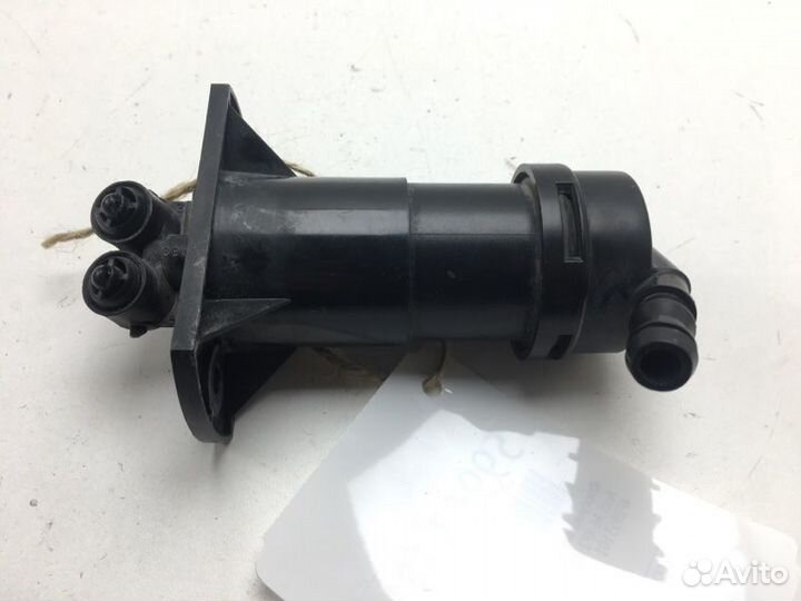 Форсунка омывателя фары передняя левая Audi A6 4F2