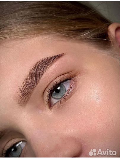 Мастер бровист