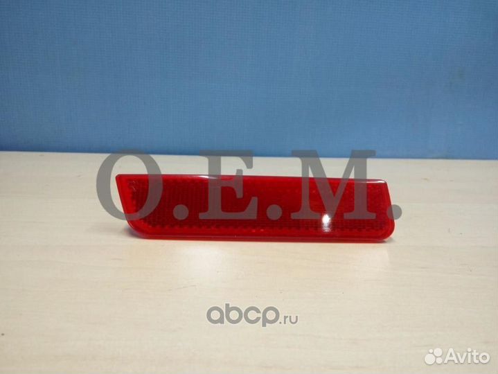 Отражатель левый Renault Duster 1 2011