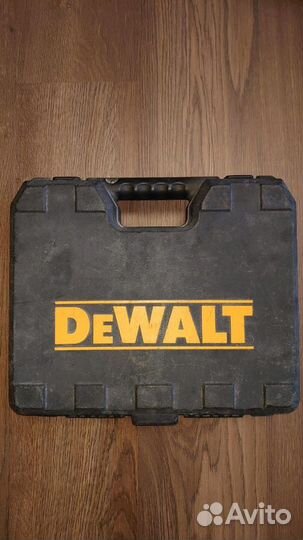 Шуруповерта dewalt DCD780