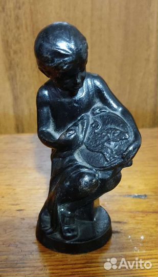 Статуэтки чугун