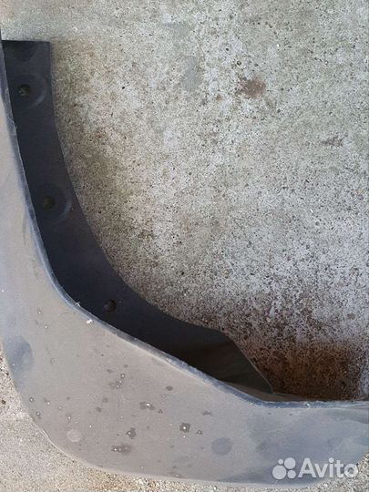 Брызговик Nissan