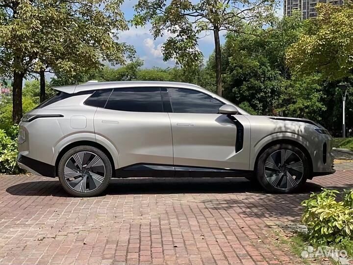 Lynk & Co 08 1.5 AT, 2024, 15 000 км