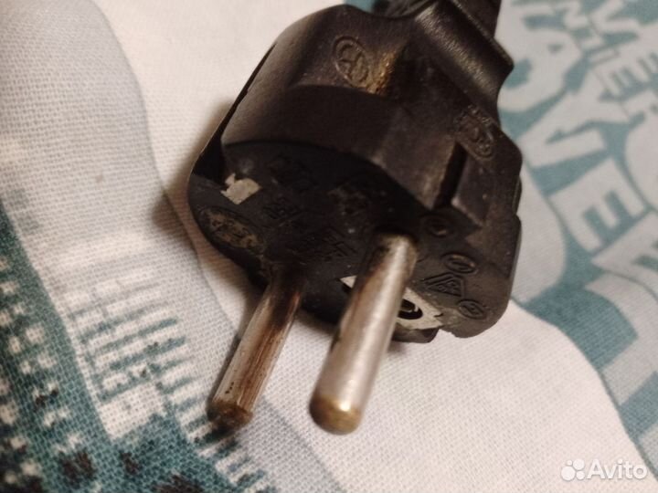 Зарядка для ноутбука