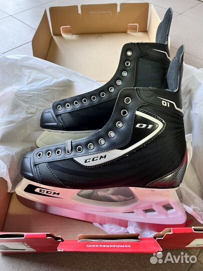 Коньки хоккейные CCM 01 новые