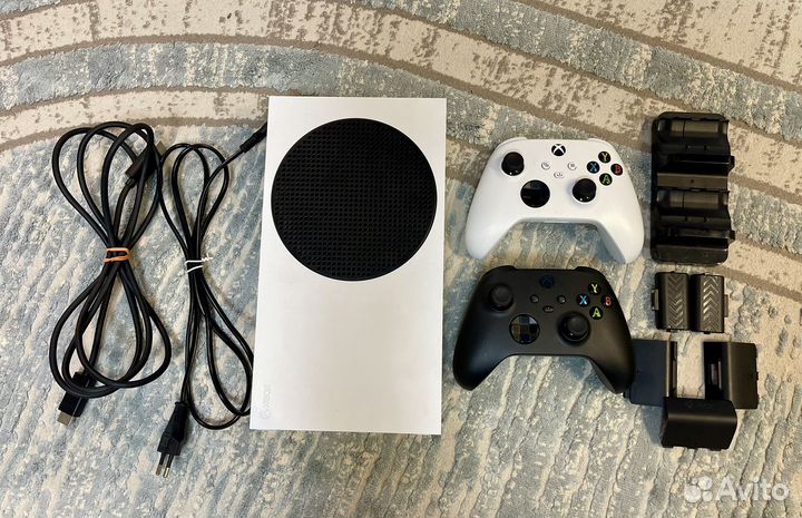 Xbox series S, 2 геймпада