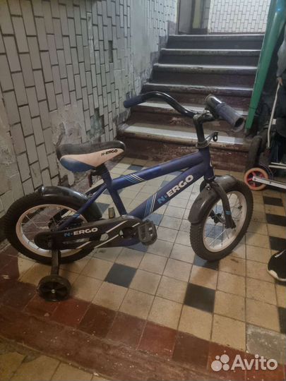 Детский трехколесный велосипед бу