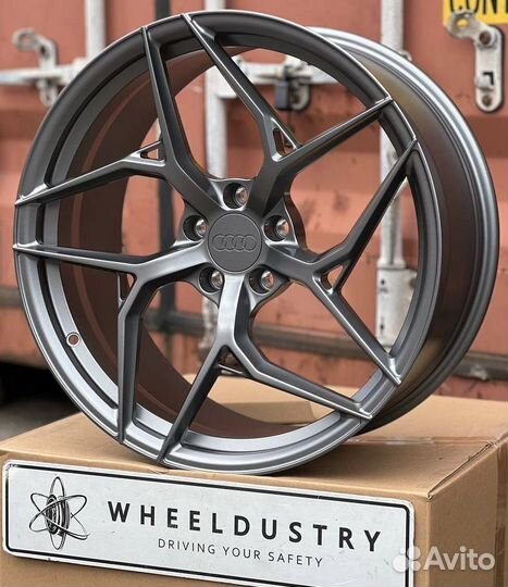 Кованые диски Audi S5 R20