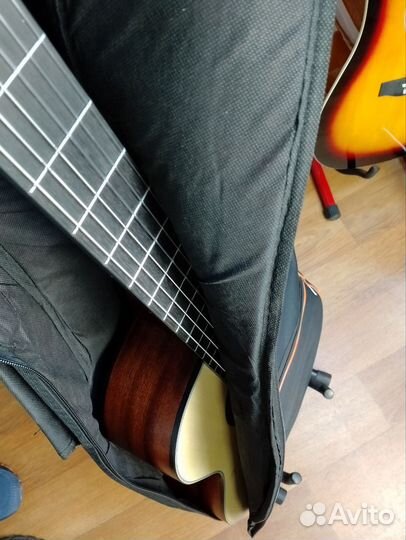Утепленный чехол для классической гитары 4/4 tutti