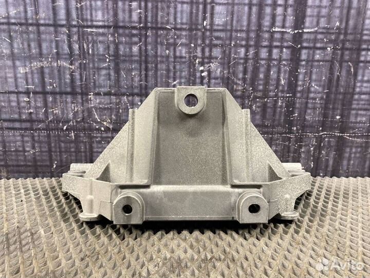 Кронштейн Bmw X5 E70 N62 2007