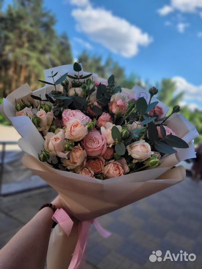 Доставка цветов и букетов