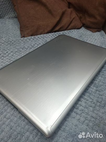Продаю ноутбук Toshiba на core 5