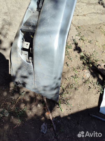 Передний бампер Митсубиси диамант 2