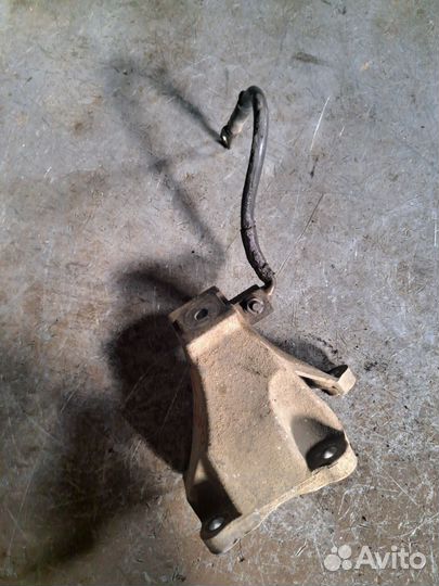 Кронштейн двигателя Audi A6 C6