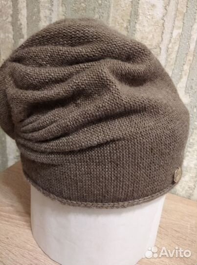 Шапки и шарфы. б/у в отличном состоянии