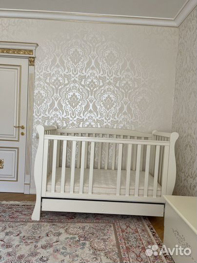 Детская кроватка