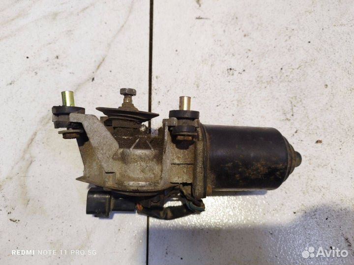 Моторчик трапеции дворников (стеклоочистителя)