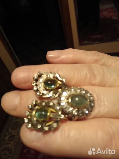 Комплект.брильянт и изумруд