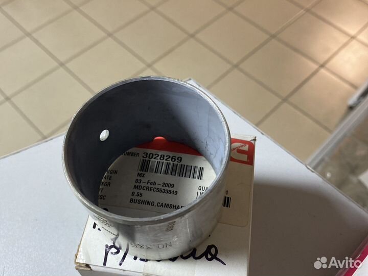 Втулка распредвала Cummins N14 ориг 3028269