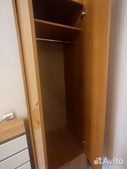 Шкаф