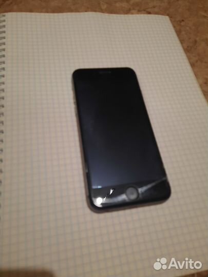 Телефон iPhone 6