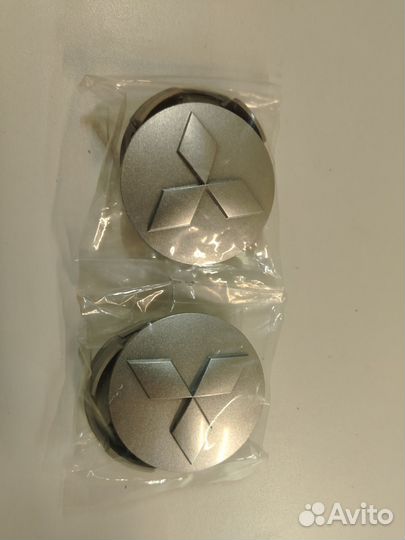 Эмблема Mitsubishi