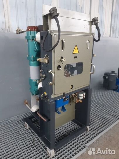 Продам масляные выключатели вмпэ-10