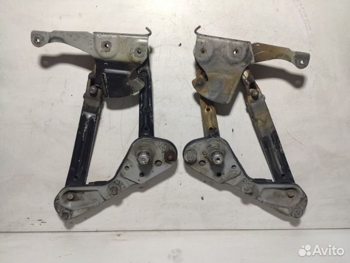 Петля капота Mercedes-Benz S-Class W140 M119.971LH