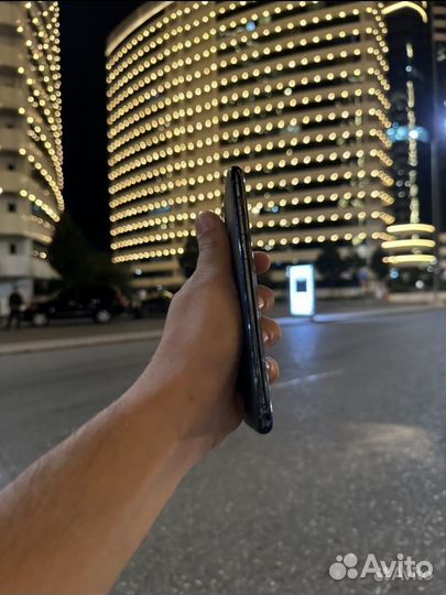 iPhone 11 Pro, 64 ГБ