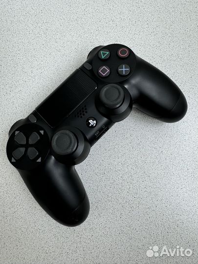 Геймпад Sony DualShock 4 v2 (CUH-ZCT2E)