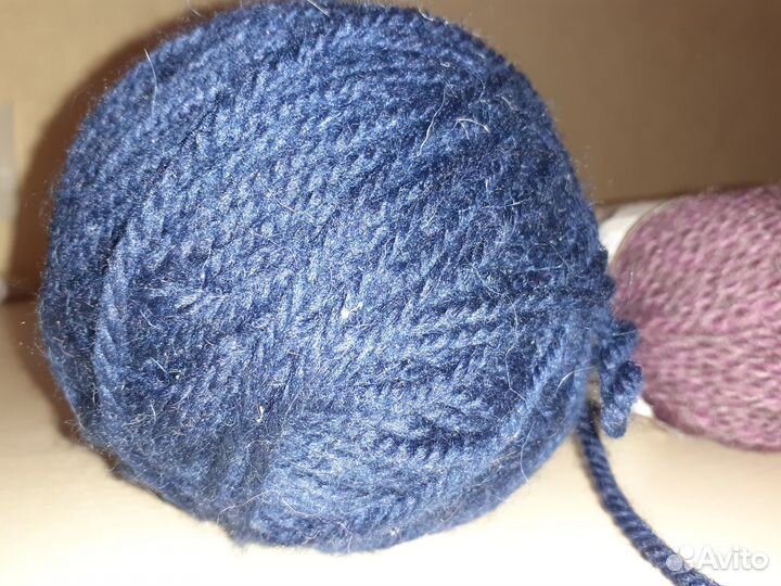 Шерсть в мотках