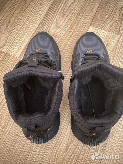 Кроссовки зимние reebok