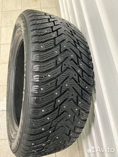 Nokian Tyres Hakkapeliitta 8 235/55 R17 103T