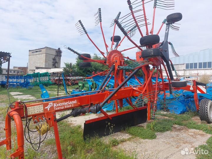 Грабли Kverneland Грабли двухроторные (Taarup 9000), 2013