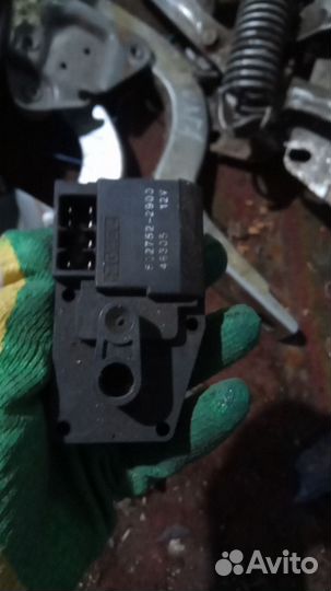 Моторчик заслонок печки Mitsubishi Lancer 9