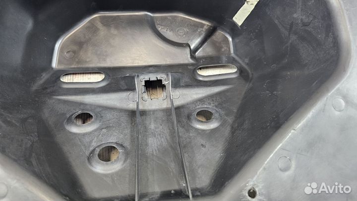 Ниша запасного колеса на Mercedes R129