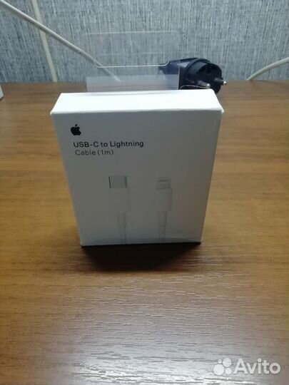 Зарядное устройство на iPhone 20w (Оригинал)