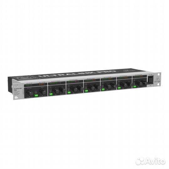 Микшер-сплиттер Behringer MX882 V2