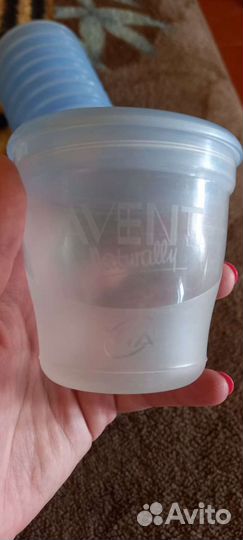 Молокоотсос avent ручной + контейнеры для хранения