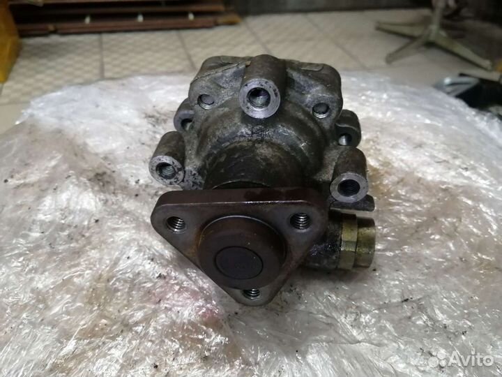 Насос гур 105 bar 8D0145156L Audi/Volkswagen