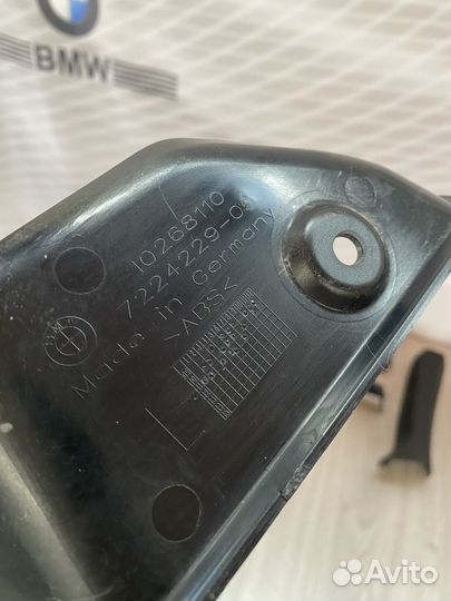 Накладка крышки багажника верхняя BMW F07