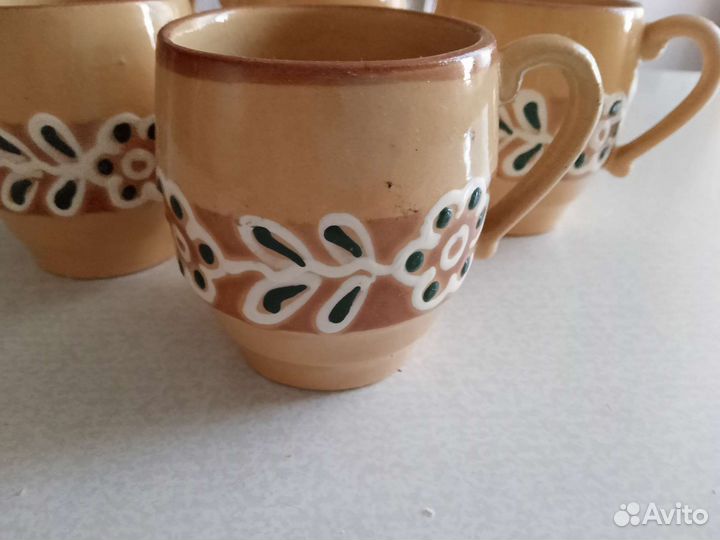 Салфетницы, чашки, баночки и кухонные мелочи