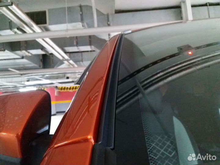 Водостоки (дефлектр) лобового стекла Веста-Ларгус