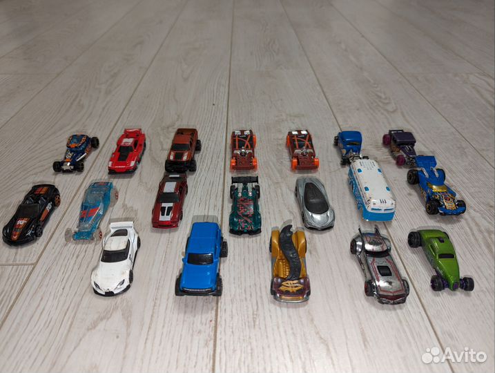 Машинки хот вилс hot wheels