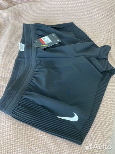 Спортивные шорты Nike для бега и фитнеса