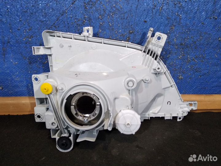 Фара левая Hino 300 новое