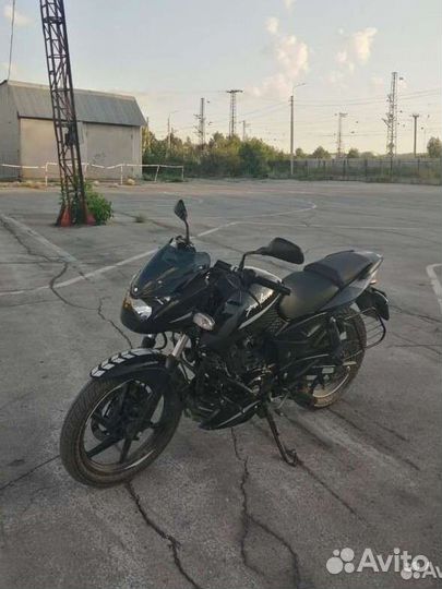 Мотоцикл Bajaj pulsar 180