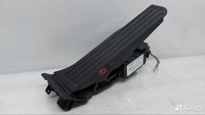 Педаль газа Volkswagen Jetta 6 2.0 TDI 2015