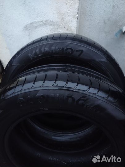 Kumho Ecowing ES31 215/60 R16