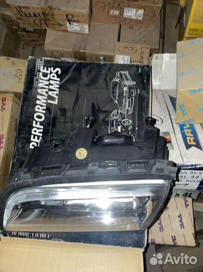 Фара передняя Mercedes Benz W202